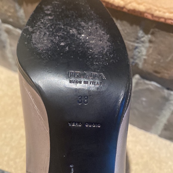 Classic Prada Mary Jane Heeled Shoes Size 38. Excellent Condition. Worn Once. - Picture 6 of 8